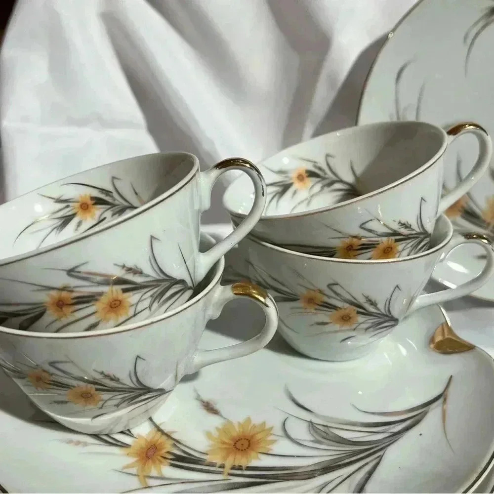 Vintage 1950s Napco China Hand Painted Wheat Flower Snack Plate and Tea Mug Set - Picture 6 of 7